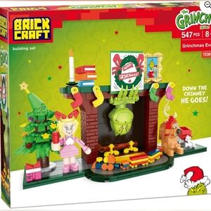 The Grinch Grinchmas Eve Brick Fireplace Building Kit 547 pieces Limited Edition